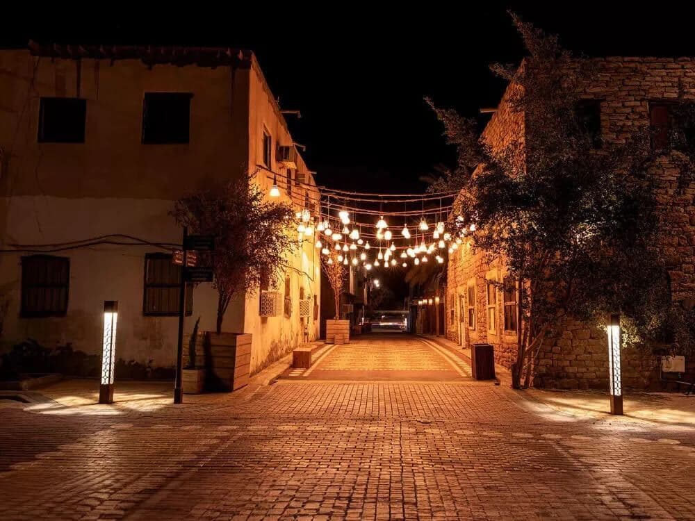 العلا: بين الطبيعية والتاريخ الحجر - دادان و عكمة-البلدة القديمة